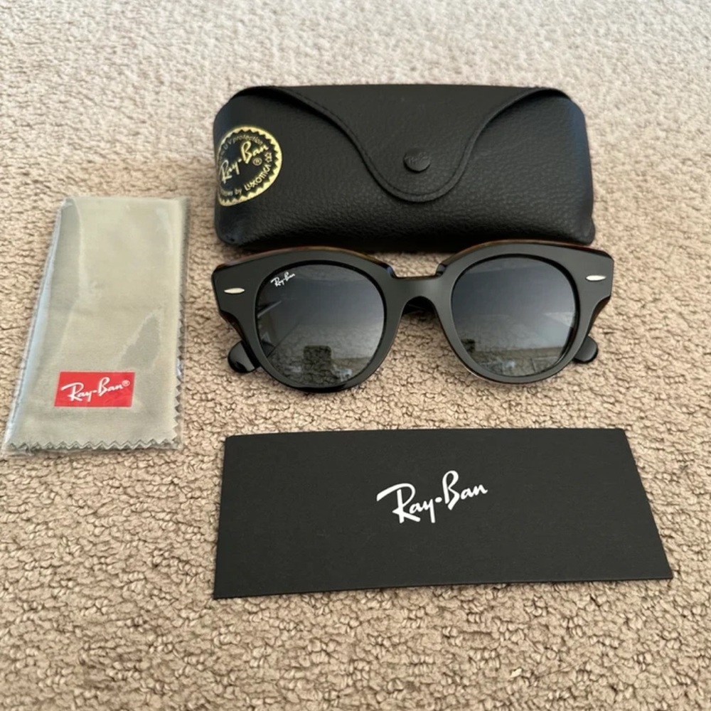 Ray-Ban Roundabout RB2192 Black on Transparent Brown